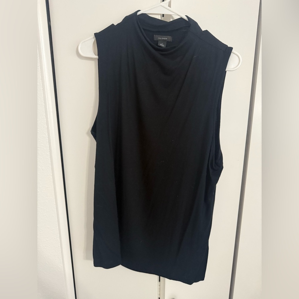 Halogen Charcoal Top